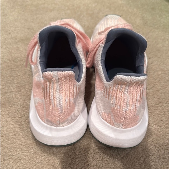 Adidas swift run Women's Pink camo Running Shoes - Picture 3 of 4